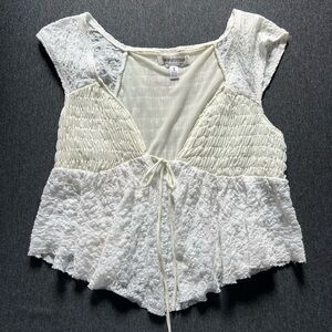 Urban Outfitters - Flirty Blouse